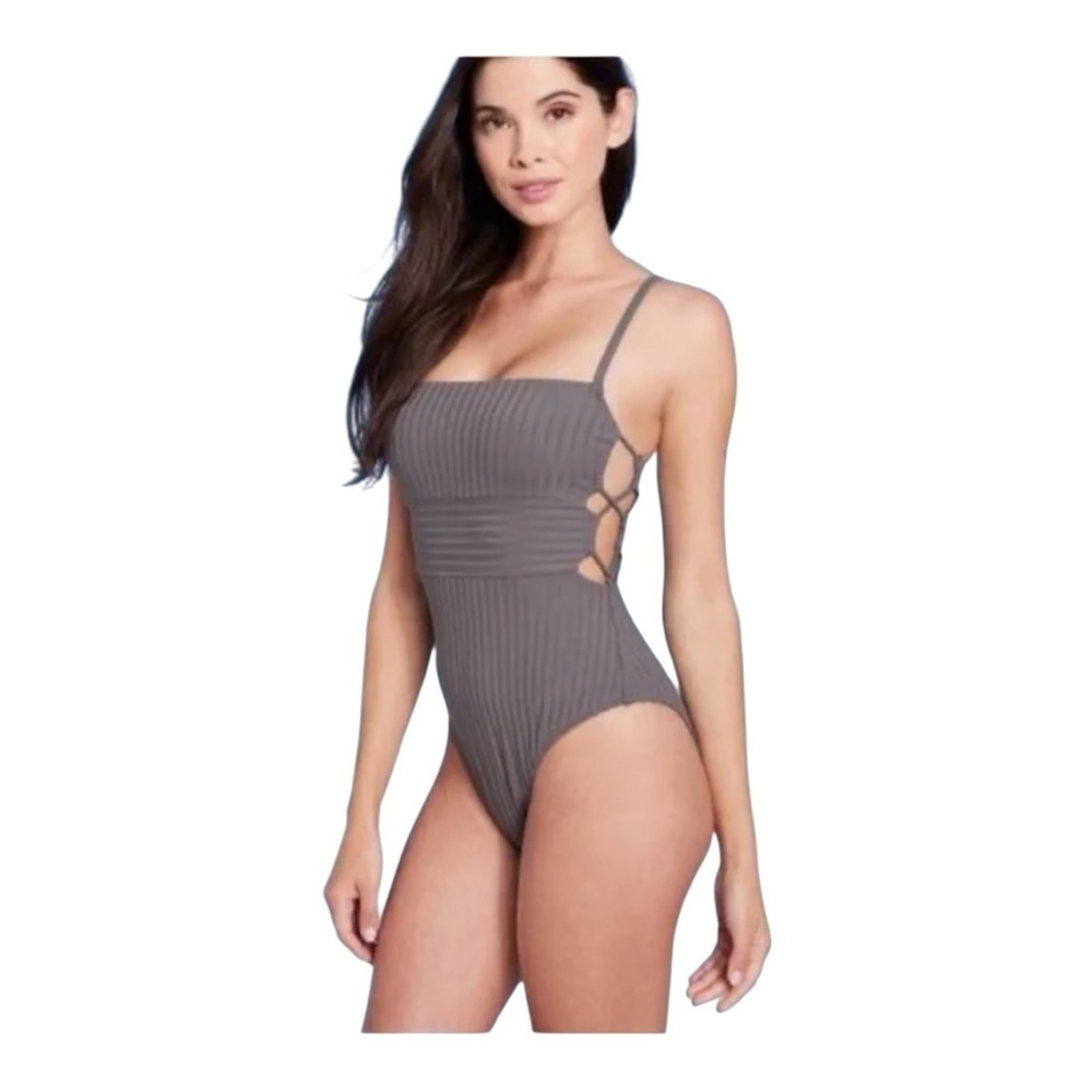 Shade & Shore Ribbed One-Piece Swimsuit in Gray